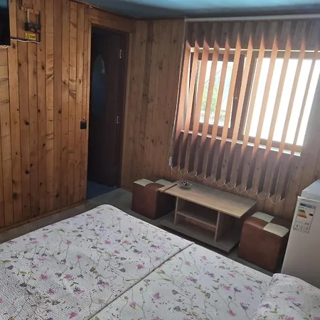 Проживание в семье Albastrul Marin Эфорие Норд