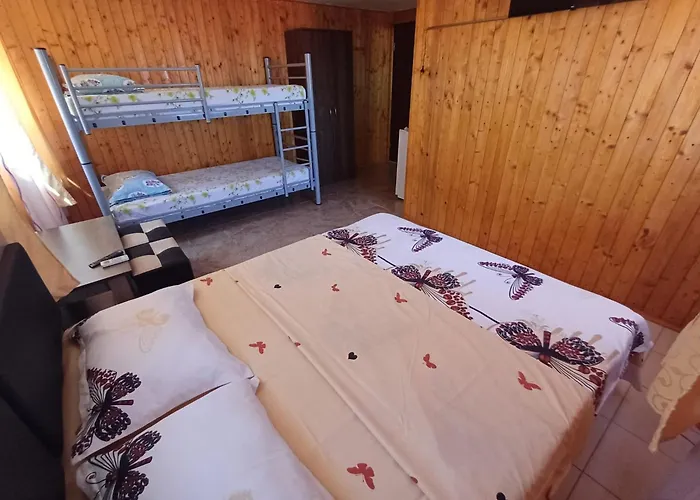 Albastrul Marin Alloggio in famiglia *